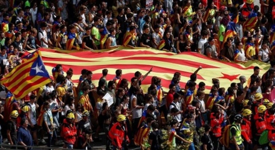 Σε τεντωμένο σχοινί η Ισπανία -Στις 21/12 οι εκλογές στην Καταλονία - Αποπομπή Puigdemont και της κυβέρνησής του