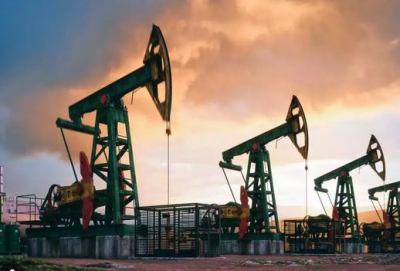 Πτώση πάνω από 1% για το πετρέλαιο - Στα 82,8 δολ. κινείται το Brent, στα 78,58 δολ. το αργό