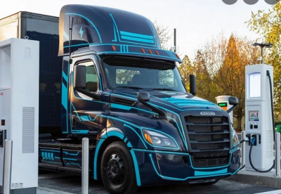 Daimler, Volvo και Traton επενδύουν 500 εκατ. ευρώ σε δίκτυο φόρτισης ηλεκτρικών οχημάτων