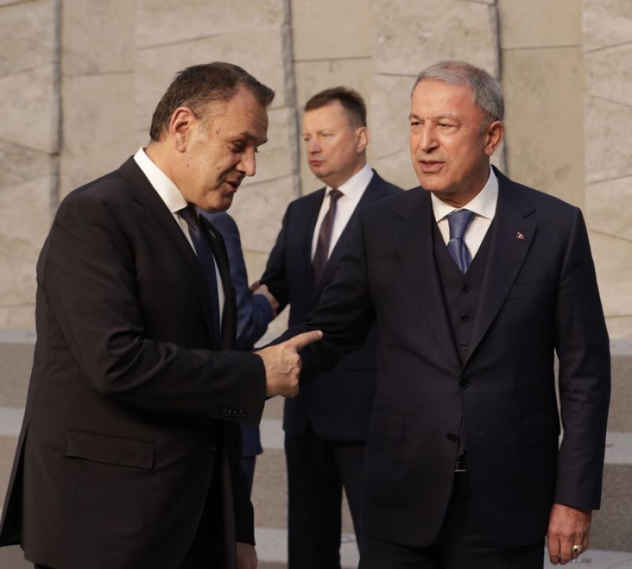 Τετ α τετ Παναγιωτόπουλου-Ακάρ στο περιθώριο της συνόδου του ΝΑΤΟ