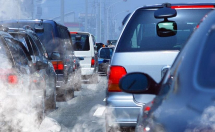 Η Ευρωπαϊκή Επιτροπή θα επιβάλει πρόστιμα και θα ανακαλεί τα ρυπογόνα οχήματα