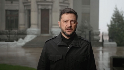 Zelensky: Αποδέχεται για πρώτη φορά απόσυρση στρατευμάτων από την Ανατολική Ουκρανία