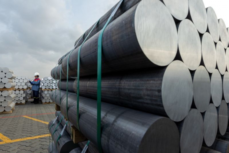 European Aluminium: Οι υψηλές τιμές ηλεκτρικής ενέργειας «σκοτώνουν» τη βιομηχανία της ΕΕ