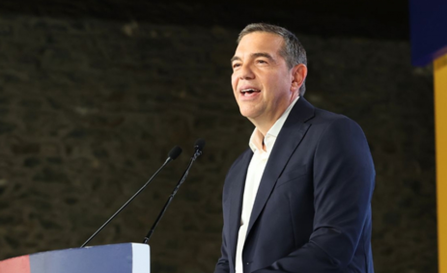 Τσίπρας: Κατώτατος μισθός στα 1000 ευρώ, νέα βιομηχανική πολιτική και Εθνικό Ταμείο Σύγκλισης (Live)