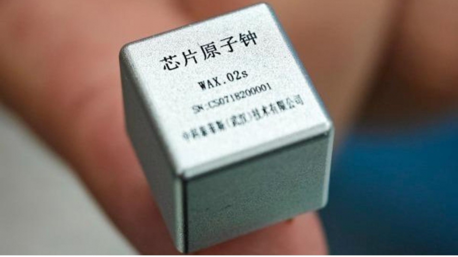 Κίνα: Το μικρότερο ατομικό ρολόι στον κόσμο θα μπορούσε να βελτιώσει τον συγχρονισμό σμήνους drones (Interesting Engineering)