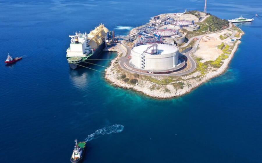 Kommersant: Η Gazprom θα στείλει τρίτη παρτίδα LNG στην Ελλάδα