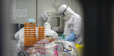 Bloomberg: Η πιθανότητα προέλευσης του κορωνοϊού - Τι εξετάζεται