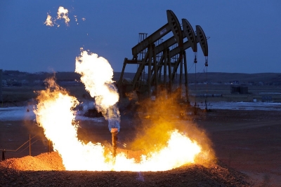 Παγκόσμια Τράπεζα: Ραγδαία αύξηση της σπατάλης φυσικού αερίου από τη βιομηχανία πετρελαίου