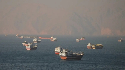 Ιράν: Τα πλοία να υποβάλουν αίτημα 48 ώρες πριν τη διέλευση τους στο Ορμούζ