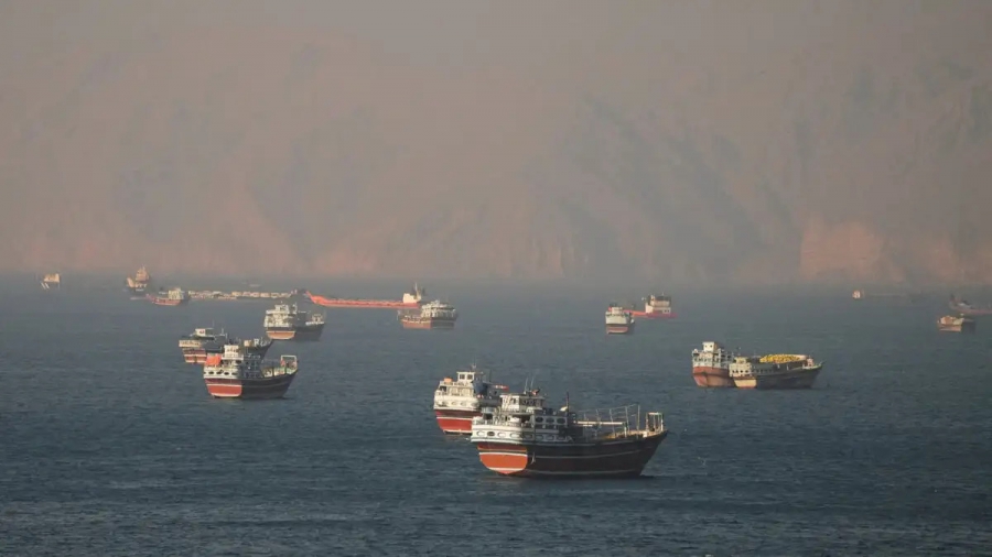 Ιράν: Τα πλοία να υποβάλουν αίτημα 48 ώρες πριν τη διέλευση τους στο Ορμούζ