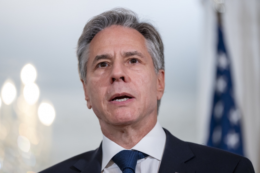 Έφτασε ο Blinken στο Ισραήλ: Θα πιέσω για «ανθρωπιστικές παύσεις» στη Γάζα