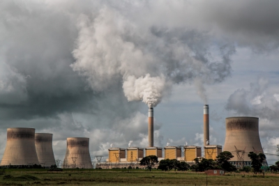 Οι ισχυρότερες οικονομίες συνεχίζουν τις μεγάλες επενδύσεις στα ορυκτά καύσιμα παρά τους κλιματικούς τους στόχους