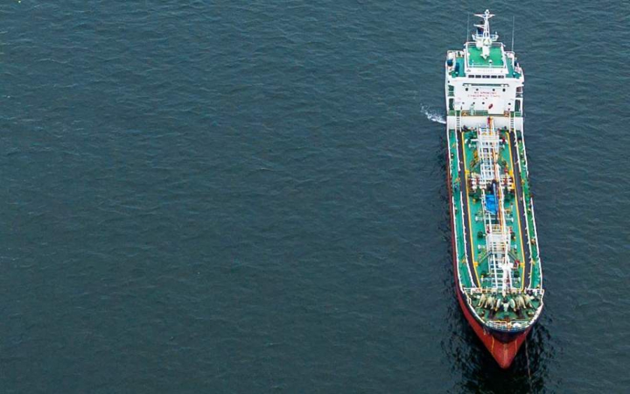 Ράλι στους ναύλους των τάνκερ, βουτιά για μεταφορές κοντέινερ