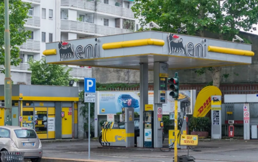 Η Eni βάζει πλαφόν στις τιμές των καυσίμων στα πρατήρια - Ικανοποίηση στην κυβέρνηση Meloni