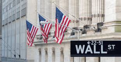 Wall Street: Πτώση 0,7% για τον S&P και 1,1% για τον Nasdaq, άνοδος 1,1% για τον energy sector