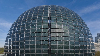 Η Γαλλία φτιάχνει το πρώτο μουσικό αμφιθέατρο που τροφοδοτείται με ηλιακή ενέργεια (The Pulse)