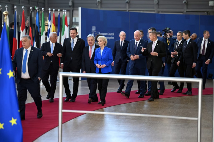 Η οργή του Trump κατά των Ευρωπαίων φέρνει τη συσπείρωσή τους (Politico)