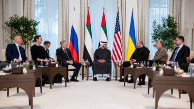 Ουκρανικό: Άρχισε η τριμερής συζήτηση στο Άμπου Ντάμπι - Το εδαφικό στο focus Κιέβου, Μόσχας και Ουάσιγκτον