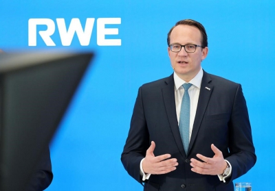 Οι πρόσθετες πωλήσεις των δικαιωμάτων εκπομπών Co2 οδήγησαν σε πτώση των τιμών, λέει ο CEO της RWE