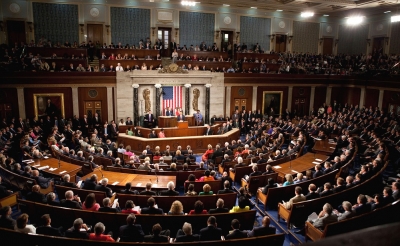 Η Βουλή των Αντιπροσώπων των ΗΠΑ ενέκρινε τις νέες κυρώσεις κατά της Ρωσίας