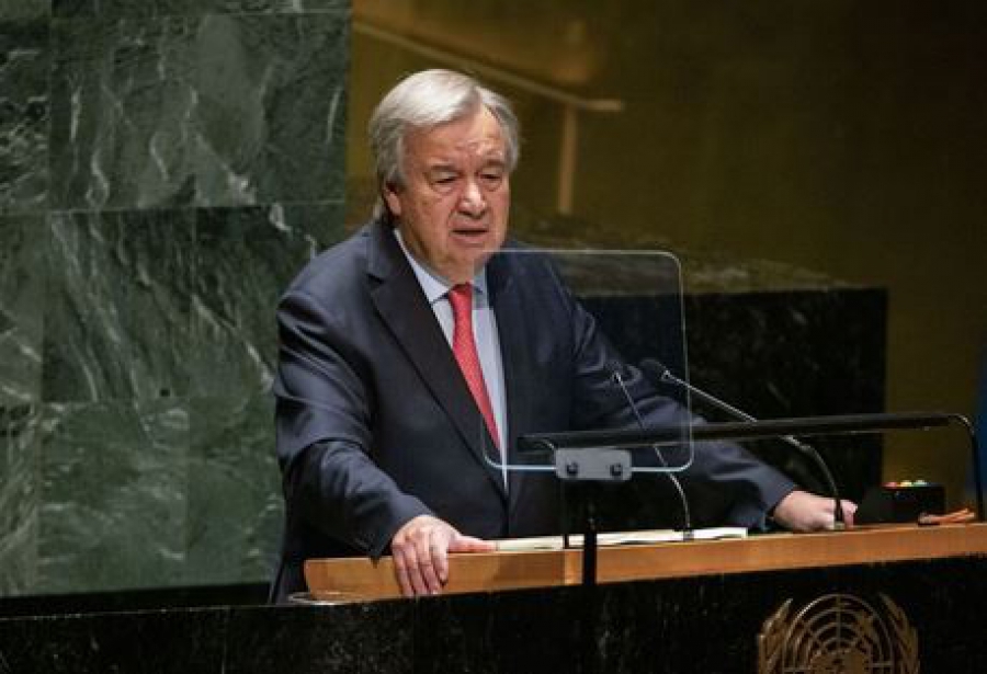 Guterres (ΟΗΕ): Έκκληση στις εταιρείες τεχνολογίας να τροφοδοτούν τα data centers με ΑΠΕ