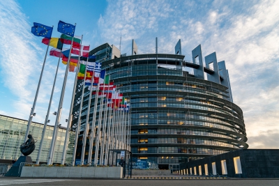 Ευρωκοινοβούλιο: Εγκρίθηκε ο στόχος του 42,5% για τις ΑΠΕ