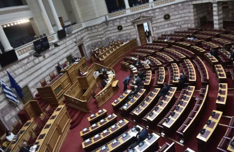 Τροπολογία για τους μετανάστες: Το πρώτο κυβερνητικό κρας τεστ