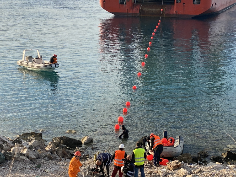 ΑΔΜΗΕ: Ξεκίνησε η πόντιση οπτικών ινών στο έργο διασύνδεσης Κρήτης με Αττική - Στόχος το υπερσύγχρονο δίκτυο