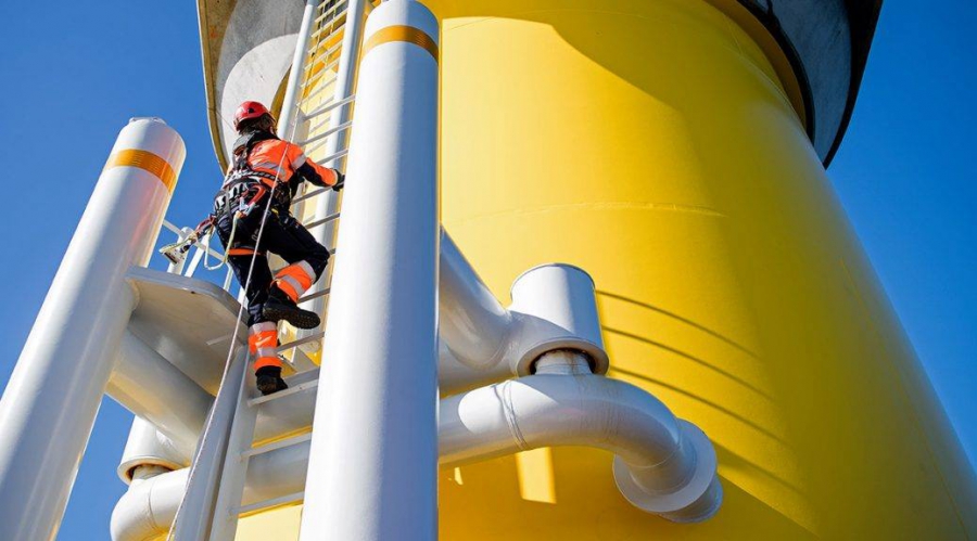 Στο μικροσκόπιο της Ευρώπης οι ΑΠΕ για τον αγώνα ενάντια σε ανεργία και κλιματική αλλαγή