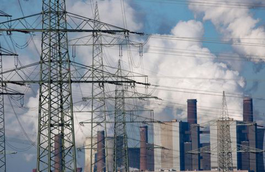 Υποχώρηση στα ευρωπαϊκά συμβόλαια ηλεκτρικής ενέργειας Cal'25 εν μέσω πτωτικών τιμών φυσικού αερίου και άνθρακα