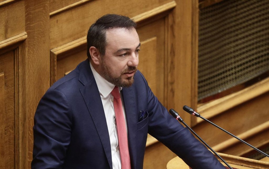 Παρασύρης: Η κυβέρνηση οδηγεί τους μικρομεσαίους παραγωγούς από φωτοβολταϊκά σε χρεοκοπία