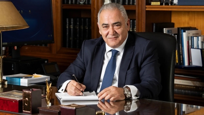 Χατζηθεοδοσίου: Οι μικρομεσαίοι στο χείλος του γκρεμού και η κοινωνία σε απόγνωση