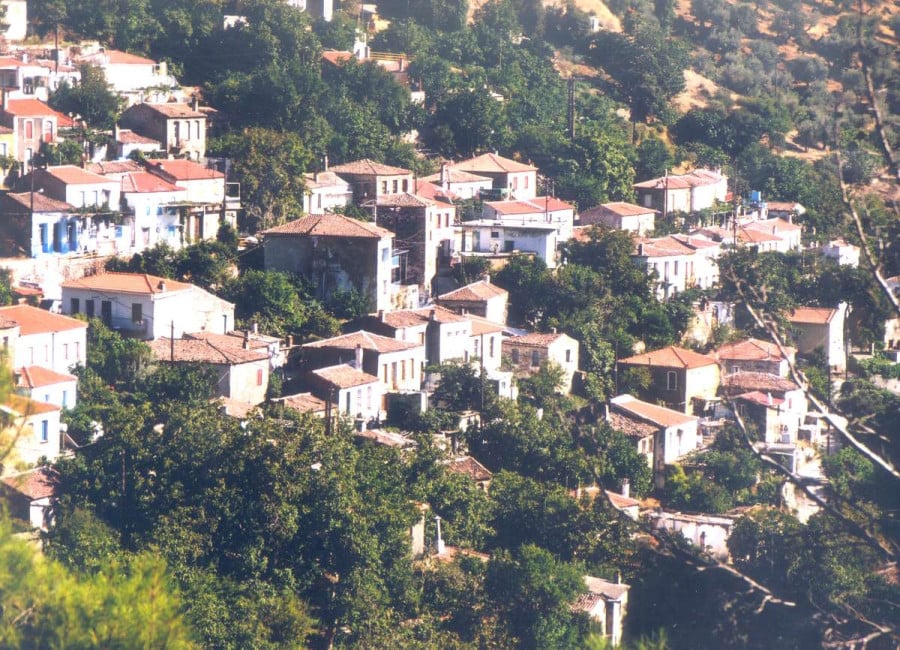 Το ΥΠΕΝ φέρνει ρύθμιση για τους όρους δόμησης στους μικρούς οικισμούς