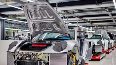 Porsche: Σχέδιο για  4.000 απολύσεις - Νέο κύμα περικοπών στη Γερμανία