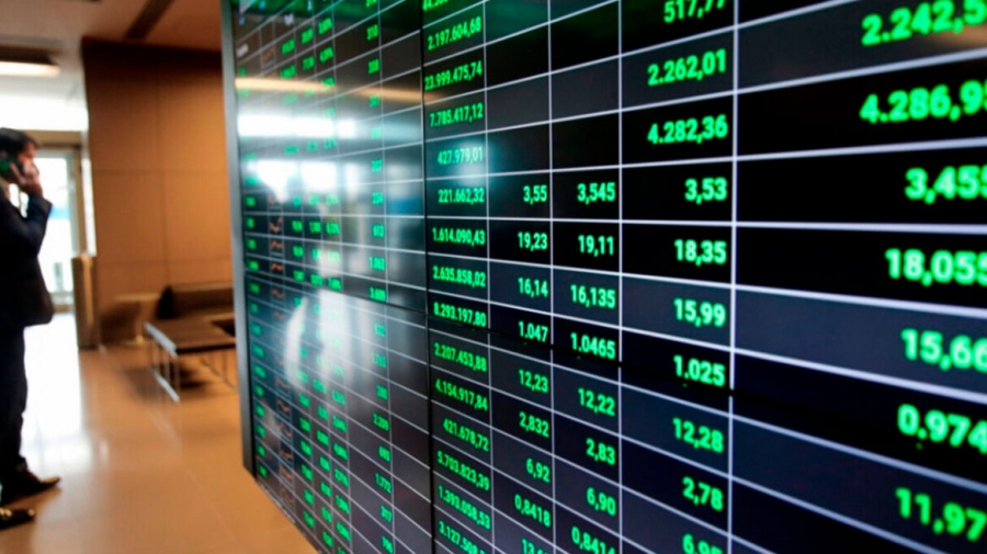 ΧΑ: Κέρδη 0,97% στις 2.505 μονάδες - Metlen 42,18e (+1,44%), ΕΛΠΕ 10,94 (+1,48%), ΜΟΗ 41,08e (+2,8%)