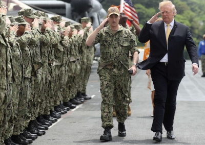 Ο Trump αυξάνει τις δαπάνες- Κατηγορεί τις αμυντικές εταιρίες για αργοπορία στην παραγωγή