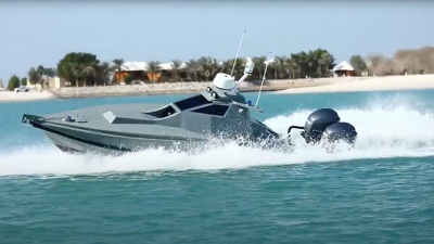 Οι ΗΠΑ αναπτύσσουν μη επανδρωμένα ταχύπλοα σκάφη στα Στενά του Ορμούζ