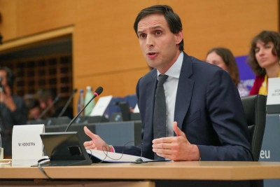 Hoekstra: Η Κομισιόν ετοιμάζει στοχευμένες αλλαγές στο ETS τον Ιούλιο (Μοntel)