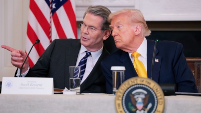 Ο Βessent προμηνύει επαναφορά των αμερικανικών δασμών έως τον Ιούλιο