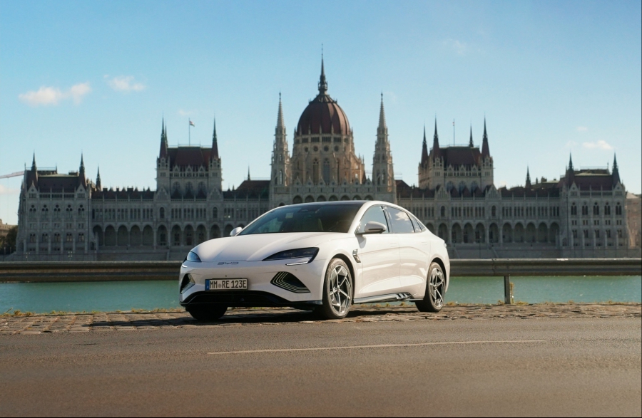 Ουγγαρία: Επενδύσεις 2 δισ. δολ. στην ηλεκτροκίνηση - Τα σχέδιά της