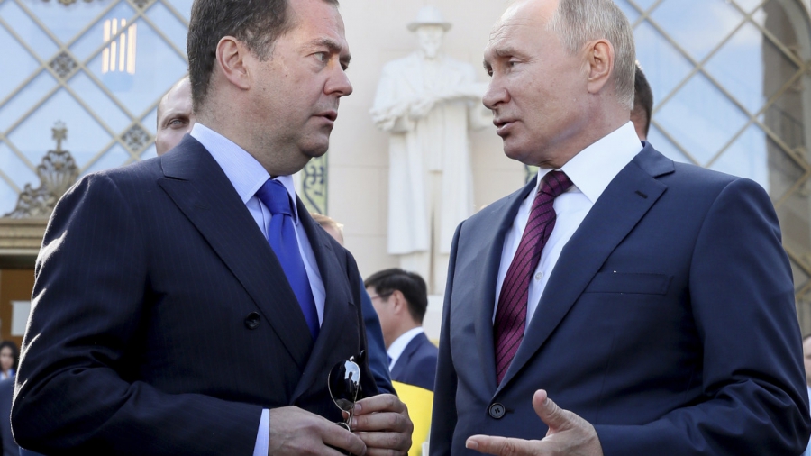 Ρωσία: Παραιτήθηκε η κυβέρνηση διά στόματος Medvedev