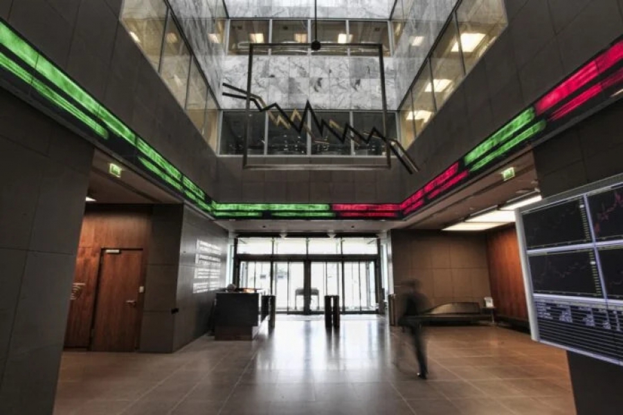 ΧΑ: Άνοδος 0,72% στις 2.555 μονάδες - ΔΕΗ 24,18 (+2,03%), ΜΟΗ 42,46e (+2,56%) - Τι δείχνει η έκθεση της JPM