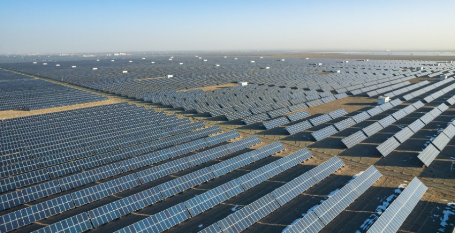 Η OMV Petrom θα αγοράσει ηλιακά πάρκα ισχύος 710 MW στη Ρουμανία