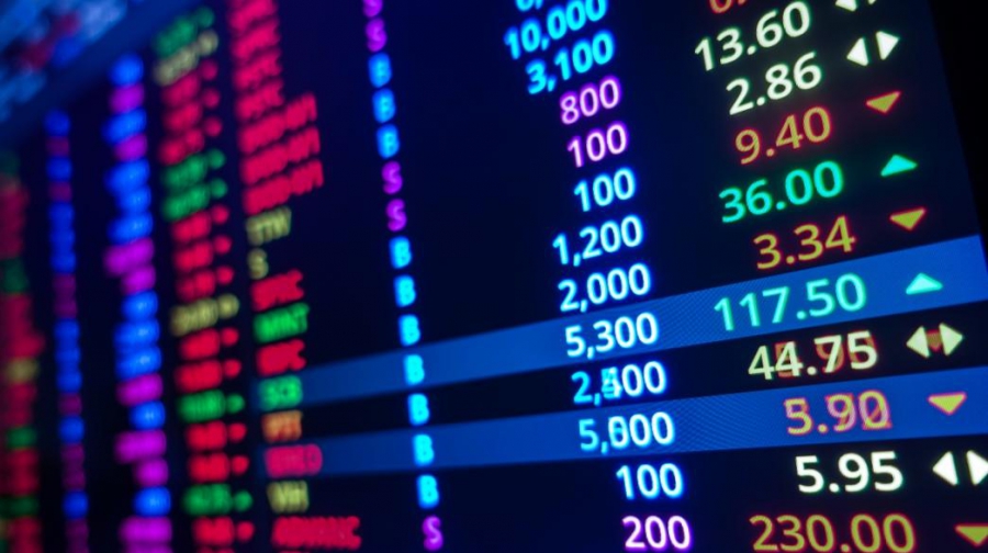 Οριακά τα futures στις διεθνείς αγορές – Μια βδομάδα έμεινε για τη συμφωνία ΗΠΑ – Ευρώπης για τους δασμούς