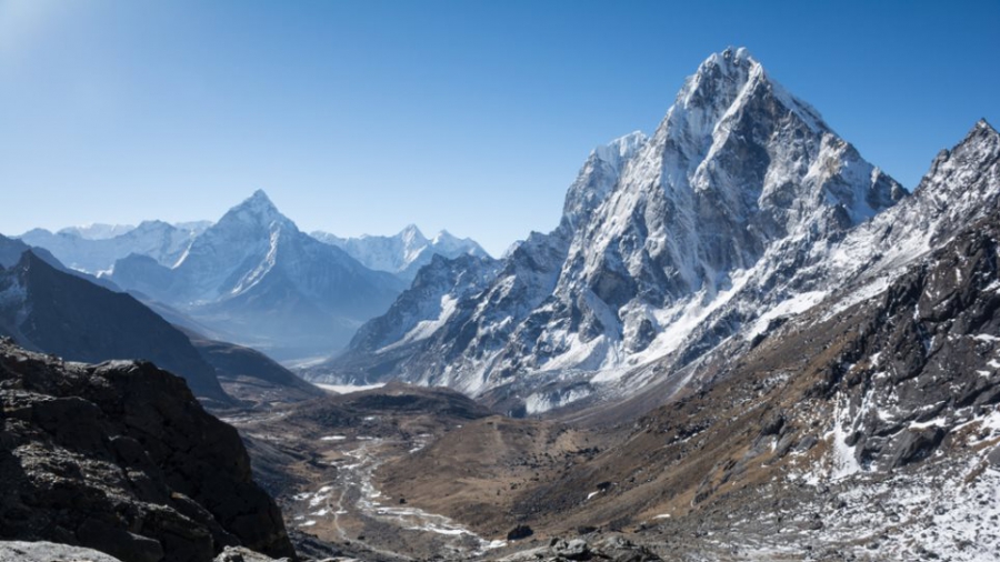 Το σχέδιο της Κίνας με γιγαντιαίες ΑΠΕ στα Ιμαλάϊα (eldiario24.com)