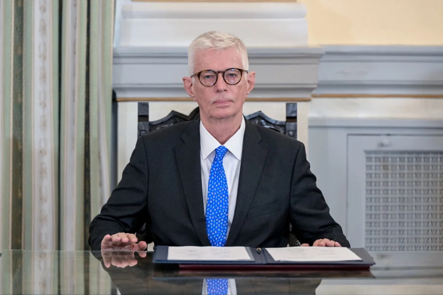 ΠΑΣΟΚ για Δοξιάδη: Ούτε 48 ώρες δεν κράτησε ο «επικοινωνιακός αέρας» της δήθεν επανεκκίνησης