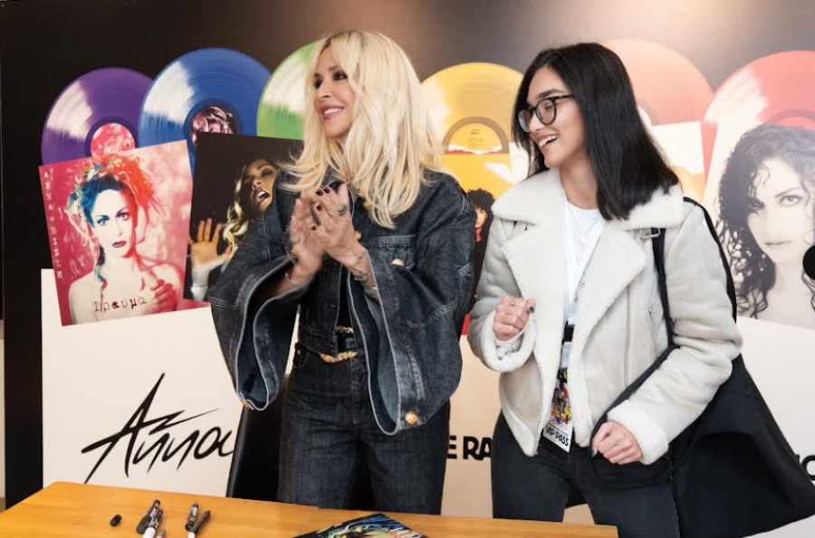 Ένα «πολύχρωμο» μουσικό ταξίδι από την Άννα Βίσση, τα Public και τη Sony Music