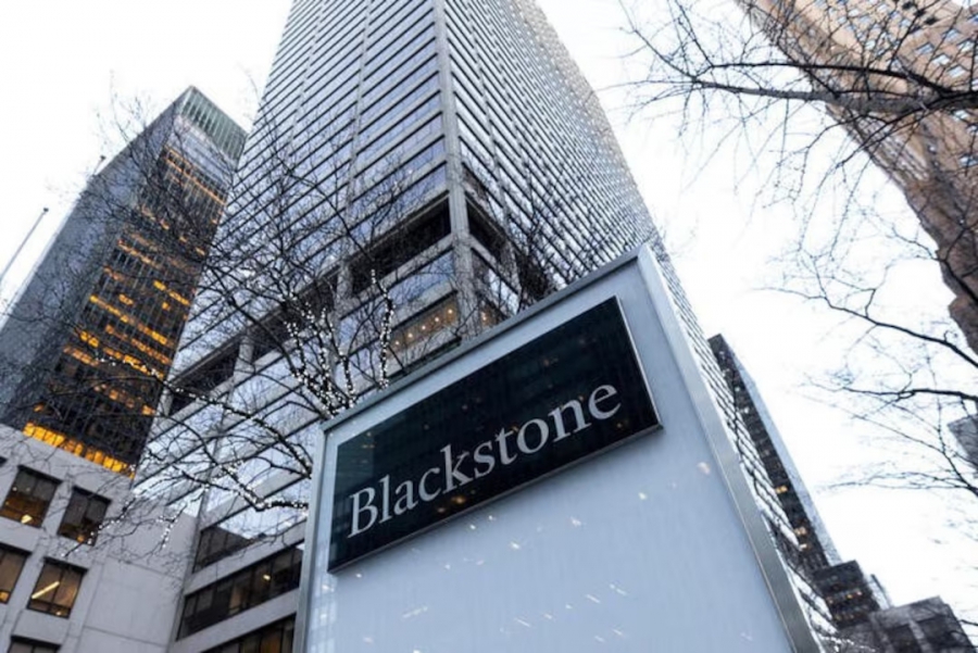 Blackstone: Ετοιμάζει να «ρίξει» 500 δισ. δολ. στην Ευρώπη (Bloomberg)