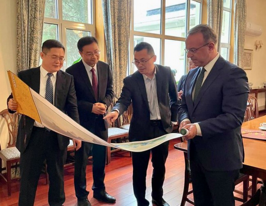 Κίνα: Συνάντηση Σταϊκούρα με τη διοίκηση της εταιρείας «Yutong International Holding»