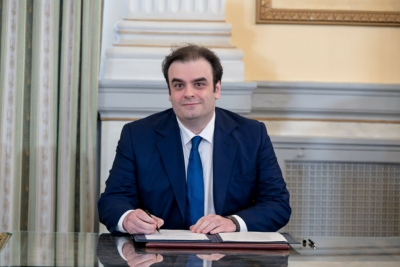 Την εξειδίκευση των μέτρων οικονομικής στήριξης ανακοίνωσε ο Πιερρακάκης